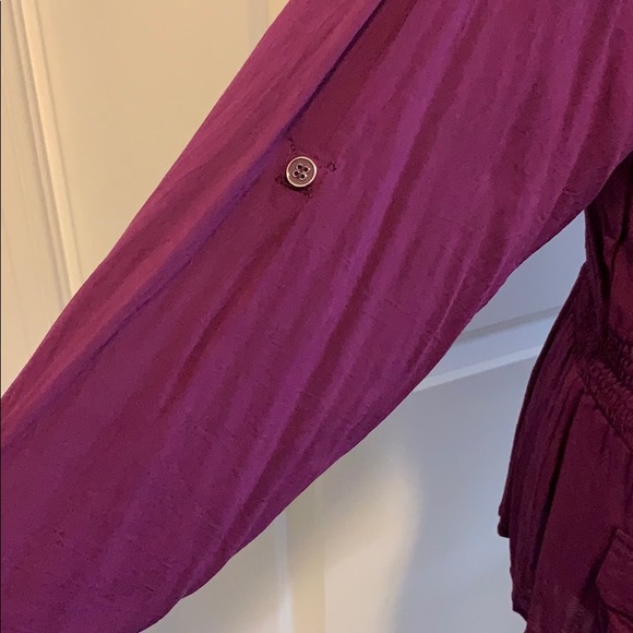 Woman’s long sleeve blouse with rounded neckline - Picture 4 of 8